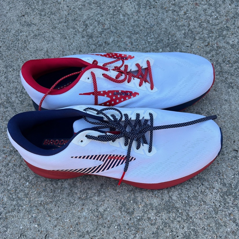 Brooks Launch 7 Men’s size 12 shoes